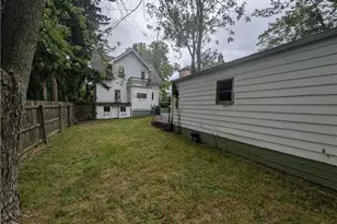 16029 Friend Ave, Maple Heights, OH 44137 - Photo 5