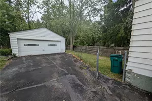 16029 Friend Ave, Maple Heights, OH 44137 - Photo 3