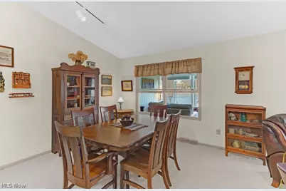 254 W Mohawk Drive, Malvern, OH 44644 - Photo 9