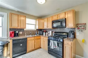 934 Packard Dr, Akron, OH 44320 - Photo 19