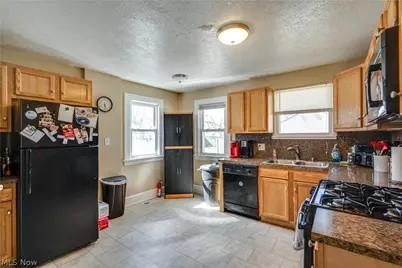 934 Packard Drive, Akron, OH 44320 - Photo 17