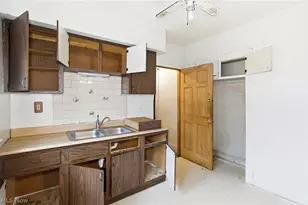 1867 Reyburn Rd, Loveland, OH 44112 - Photo 35