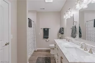 554 Salt Lake Cir, Orange, OH 44022 - Photo 29