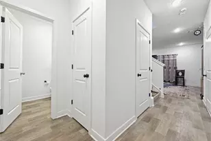 524 Auld Farm Cir, Akron, OH 44320 - Photo 7