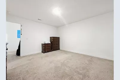 524 Auld Farm Circle, Akron, OH 44320 - Photo 25