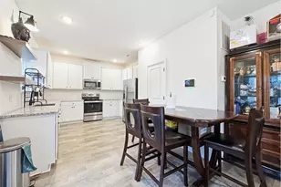 524 Auld Farm Cir, Akron, OH 44320 - Photo 11