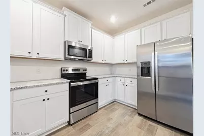 524 Auld Farm Circle, Akron, OH 44320 - Photo 15