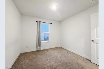 524 Auld Farm Circle, Akron, OH 44320 - Photo 33