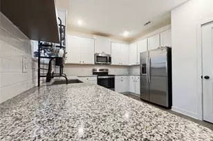 524 Auld Farm Cir, Akron, OH 44320 - Photo 13