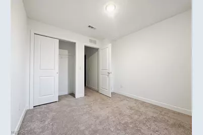 524 Auld Farm Circle, Akron, OH 44320 - Photo 39