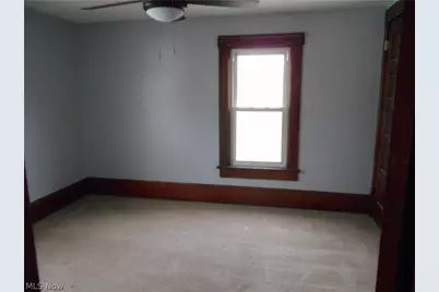 219 17th Street NW, Barberton, OH 44203 - Photo 7