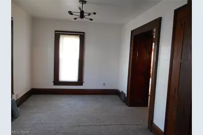 219 17th Street NW, Barberton, OH 44203 - Photo 3