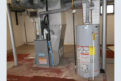 219 17th Street NW, Barberton, OH 44203 - Photo 13