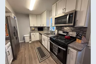 411 E 270th Street, Euclid, OH 44132 - Photo 3