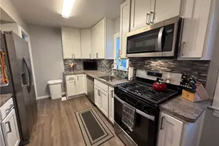 411 E 270th St, Euclid, OH 44132 - Photo 3