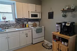 29520 Bruce Dr, Willowick, OH 44095 - Photo 3