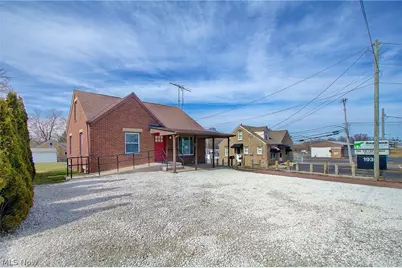 1933 Whipple Avenue NW, Canton, OH 44708 - Photo 3