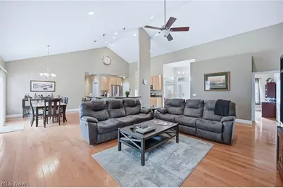 105 Muirfield Drive SE, Howland, OH 44484 - Photo 9