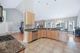 105 Muirfield Dr SE, Howland, OH 44484 - Photo 13