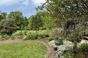 10960 Auburn Rd, Chardon, OH 44024 - Photo 43