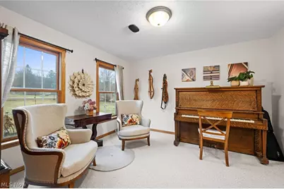 10960 Auburn Road, Chardon, OH 44024 - Photo 5