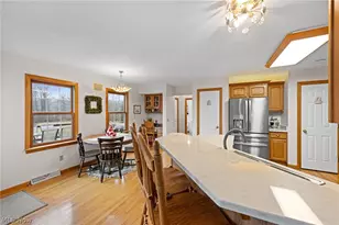 10960 Auburn Rd, Chardon, OH 44024 - Photo 13