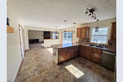 11866 Packets Street NW, Canal Fulton, OH 44614 - Photo 5