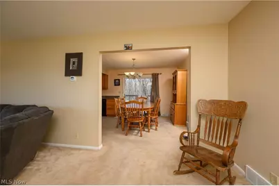 6121 Erie Avenue NW, Canal Fulton, OH 44614 - Photo 9