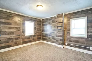 885 Brown St, Akron, OH 44311 - Photo 21