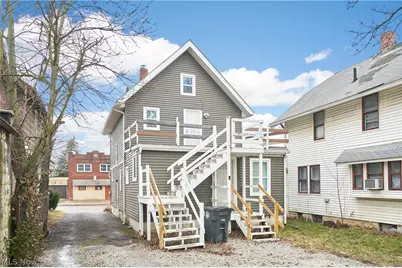 885 Brown Street, Akron, OH 44311 - Photo 3