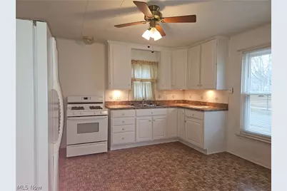 129 Idlewild Street, Akron, OH 44313 - Photo 5