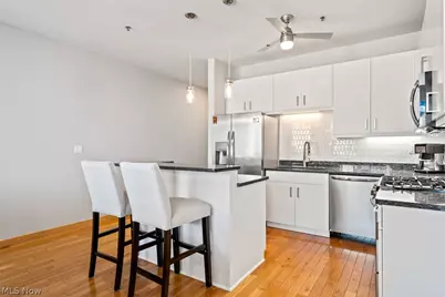 701 W Lakeside Avenue #803, Loveland, OH 44113 - Photo 7