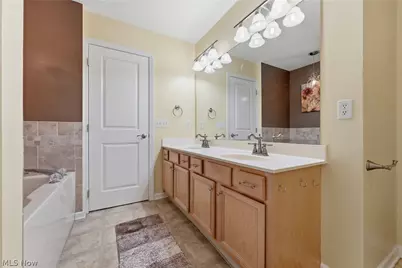 5954 Wentworth Lane SW, Canton, OH 44706 - Photo 35