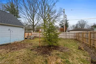 23947 Lebern Dr, North Olmsted, OH 44070 - Photo 31