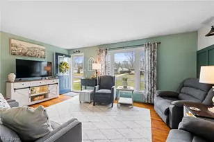 23947 Lebern Dr, North Olmsted, OH 44070 - Photo 3