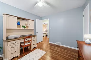 23947 Lebern Dr, North Olmsted, OH 44070 - Photo 17