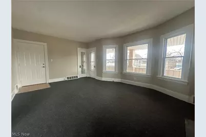 487 E 149th Street #up, Loveland, OH 44110 - Photo 3