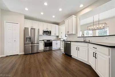 720 Jockeys Circle, Avon Lake, OH 44012 - Photo 7