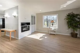 680 E State St, Barberton, OH 44203 - Photo 17