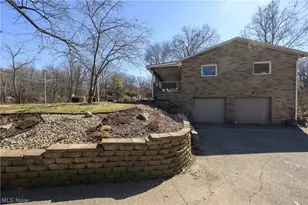 680 E State St, Barberton, OH 44203 - Photo 5