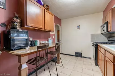 1716 Gibbs Avenue NE, Canton, OH 44705 - Photo 9