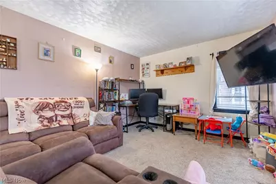 1716 Gibbs Avenue NE, Canton, OH 44705 - Photo 3