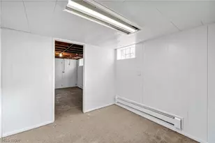 25641 Glenbrook Blvd, Euclid, OH 44117 - Photo 33