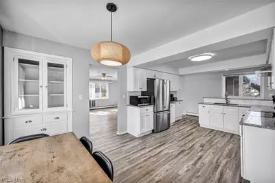 25641 Glenbrook Boulevard, Euclid, OH 44117 - Photo 15