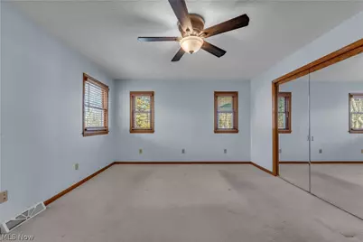 811 Tarry Lane, Amherst, OH 44001 - Photo 17