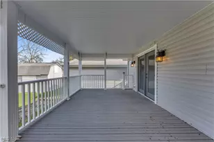 811 Tarry Ln, Amherst, OH 44001 - Photo 5