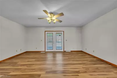 811 Tarry Lane, Amherst, OH 44001 - Photo 15