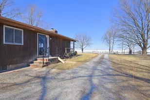 9090 Headlands Rd, Mentor, OH 44060 - Photo 7