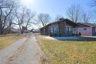 9090 Headlands Rd, Mentor, OH 44060 - Photo 3