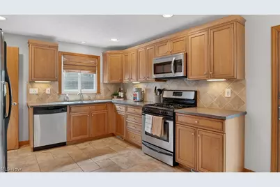 6716 Charles Road, North Olmsted, OH 44070 - Photo 11